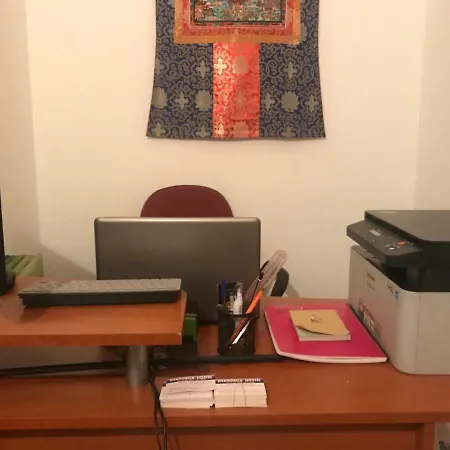 Shangri-la Hostel *