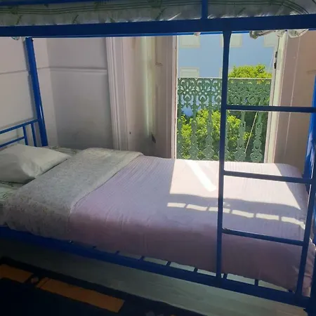 香格里拉旅舍 旅馆 *